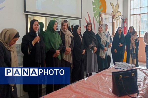 اولین  مجمع عمومی انجمن اولیاء و مربیان در دبیرستان شهید مجید دهنوی 