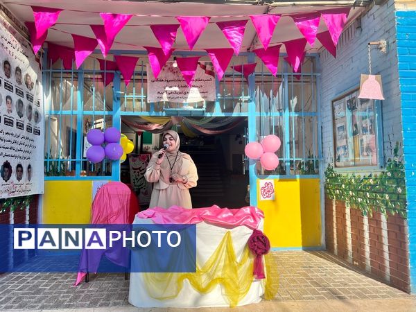 جشن ولادت حضرت زینب (س) و روز پرستار در دبستان المهدی ناحیه ۲ کرج