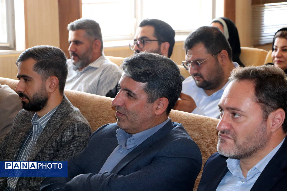 برگزاری مراسم روز ملی بهورز در شبکه بهداشت و درمان قروه