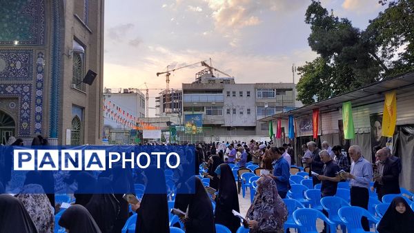 اجتماع «دیگه دیره» در آستان امام‌زاده حسن(ع) کرج به صدا درآمد