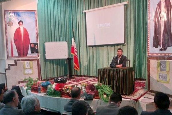 رقابت بین دانش‌آموزان مهم‌ترین آفت تربیت است