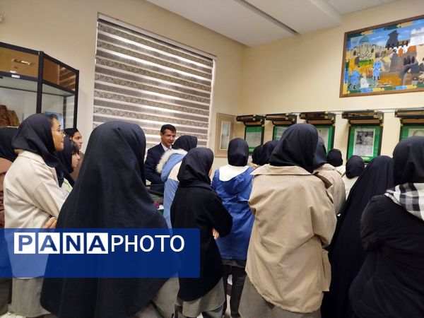 بازدید دانش آموزان دبیرستان نمونه اندیشه از موزه آرامگاه مدرس 