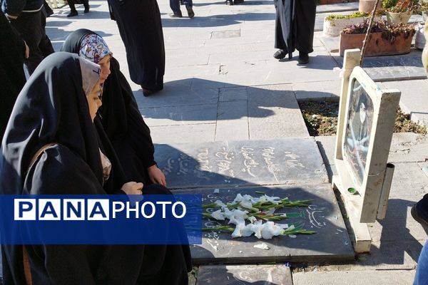 زنگ انقلاب در اصفهان نواخته شد