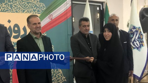 آیین تجلیل از خبرنگاران و اصحاب رسانه در محمودآباد