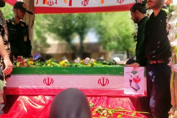 راهپیمایی در پی تجاوز رژیم صهیونسیتی به خاک کشور و تشییع پیکر شهید مدافع وطن محمد امین صدری
