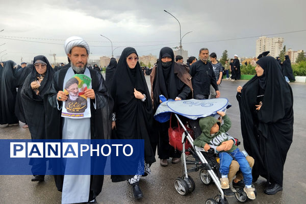 مراسم بزرگداشت شهدای خدمت با حضور نوجوانان انقلابی