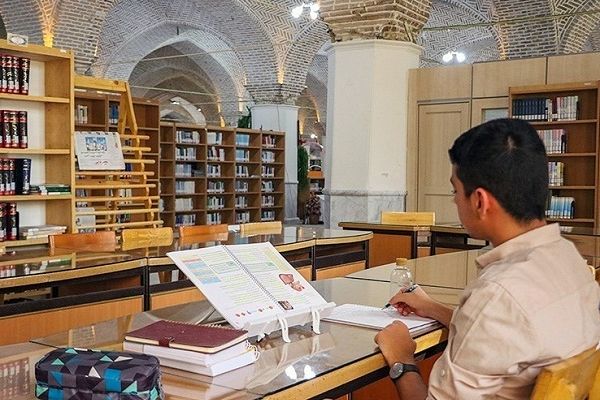 همکاری مدرسه، خانواده‌ و جامعه در افزایش سرانه مطالعه غیردرسی دانش‌آموزان ضروری است
