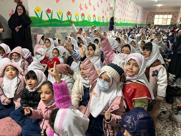 مراسم جشن بعثت در دبستان المهدی ناحیه دو کرج 