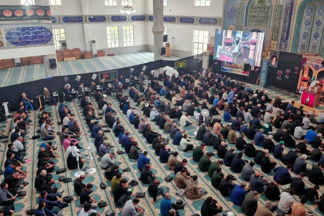 نمازجمعه؛ یک روز معنوی در مصلی شهرستان لردگان