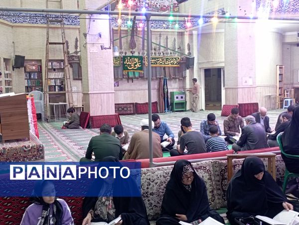 برگزاری محفل انس با قرآن و یادواره شهدای قرآنی در مسجد سرچشمه پیشوا 