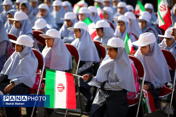 نواختن زنگ آغاز سال تحصیلی با حضور رئیس جمهوری