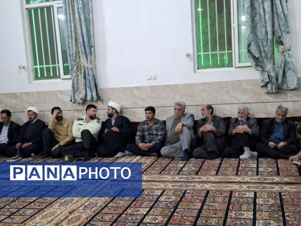 اولین نشست فعالان قرآنی، فرهنگی و هنری در روستای نامن شهرستان داورزن 
