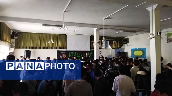 عزاداری شهادت حضرت فاطمه زهرا (س) و قرائت زیارت عاشورا در دبیرستان شاهد ابوذر غفاری 