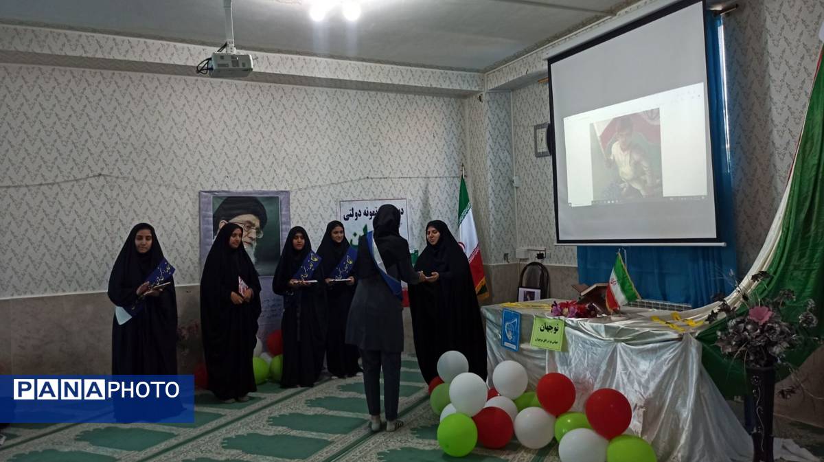 برگزاری نشست بصیرتی در دبیرستان رضوان به‌مناسبت رویداد مدرسه‌ای نوجهان