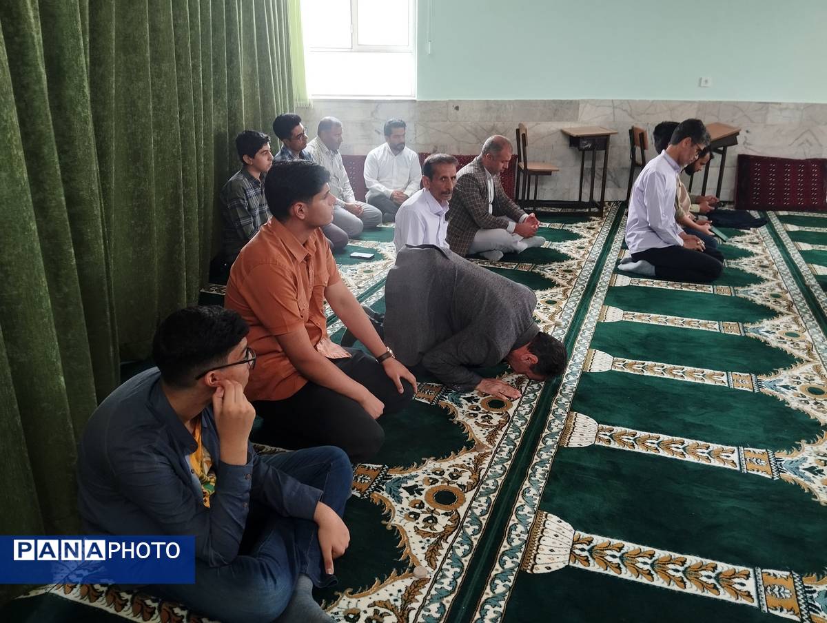 موکب دبیرستان ناصر در آموزش و پرورش ناحیه ۷