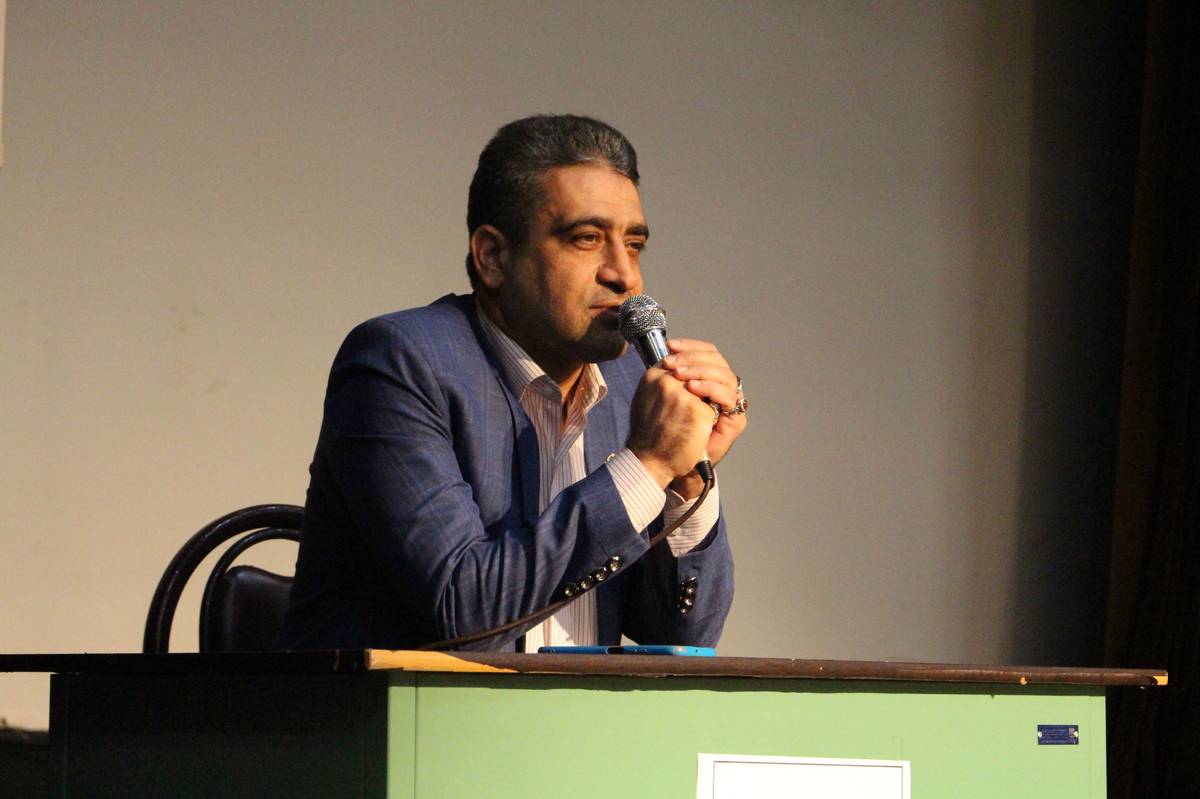 آموزش فن بیان و گویندگی باید به بخشی از تربیت عمومی دانشآموزان تبدیل شود