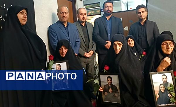 اشک و افتخار در شهرداری خشکبیجار؛ آیین ویژه دهه فاطمیه برای مادران شهدا