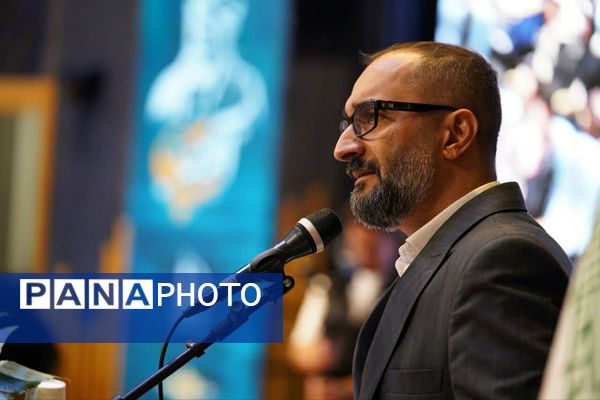 آیینه‌ تلاش کارمندان دانشگاه فردوسی مشهد