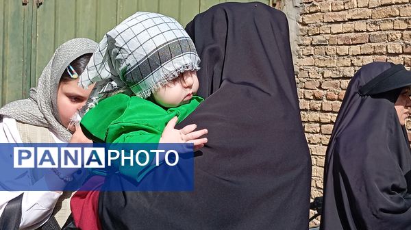 سربازان کوچک امام زمان در همایش شیرخوارگان حسینی شهرستان بن