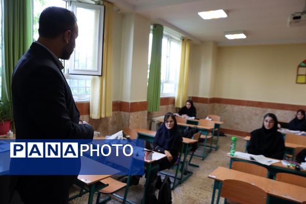 بازدید مدیر آموزش و پرورش شهرستان اسلامشهر از اردوی مطالعاتی دبیرستان دوره دوم فرزانگان اسلامشهر