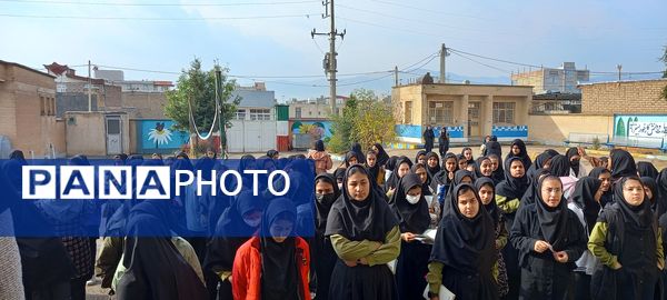 بازدید دانش‌آموزان هلیلانی از کتابخانه عمومی این شهرستان