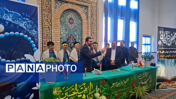 برگزاری محفل انس با قرآن در آموزشگاه پسرانه دلاوران ملارد 