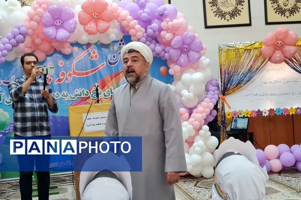 طنین زنگ جشن شکوفه‌ها در مدارس شهرستان اسلامشهر