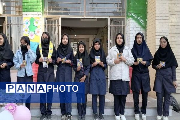 جشن میلاد باسعادت حضرت زینب کبری (س) و روز پرستار در دبیرستان شهید مجید دهنوی نیشابور