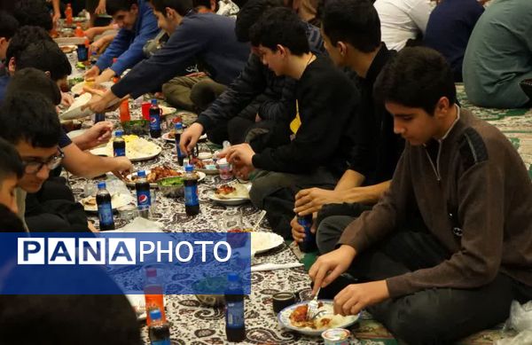 اعتکاف دانش‌آموزی در قائمشهر