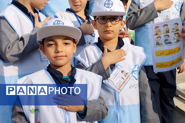 افتتاحیه سفیران سلامت در دبستان ابن‌سینا بهارستان‌دو