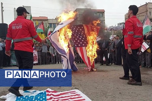 حضور پرشکوه دانش‌آموزان کهریزک و باقرشهر در راهپیمایی ۱۳ آبان