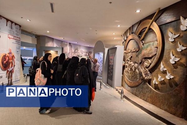 حضور دانش‌آموزان ناحیه دو شهرری در اردوی باغ موزه دفاع مقدس 