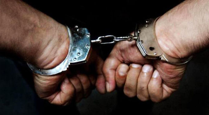 بازداشت ۲ قاچاقچی مواد مخدر در بزرگراه آزادگان تهران