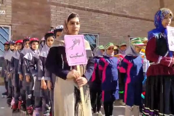 شور ورزشی دانش‌آموزان مدرسه شهید مطهری ازندریان را فرا می‌گیرد
