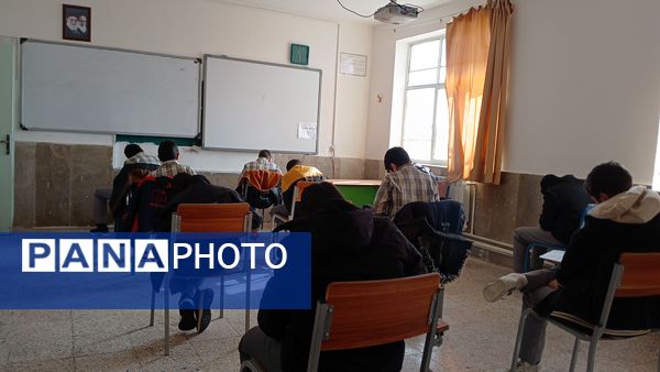آغاز آزمون‌های نوبت اول در دبیرستان نمونه دولتی شهید حاج قاسم سلیمانی بن