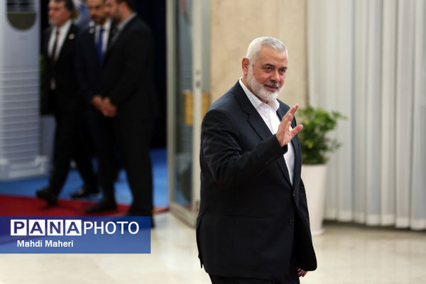 ورود مهمانان مراسم تحلیف رئیس‌جمهوری به مجلس شورای اسلامی 