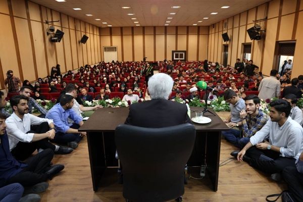 پیشرفت علمی و مهارت‌آموزی نیازمند برنامه‌ریزی جامع از مدرسه تا دانشگاه است