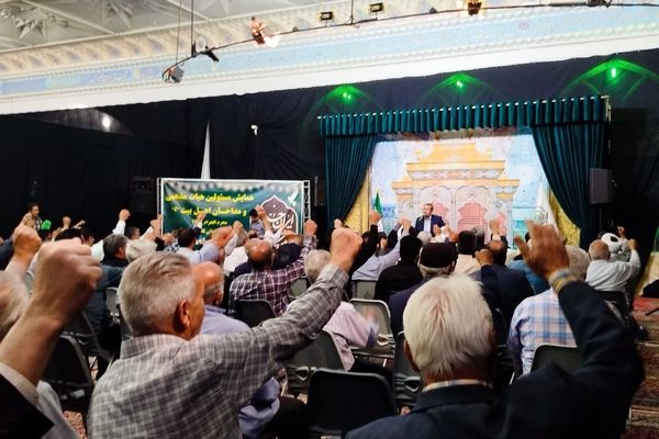 همایش مسئولین هیات مذهبی و مداحان اهل بیت علیهم السلام در شهرستان کاشمر