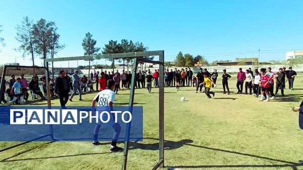 مسابقات فینال لیگ فوتبال درون مدرسه ای دبیرستان میثاق 