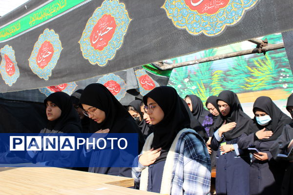 توزیع آش نذری ایام فاطمیه در دبیرستان سردار شهید قاسم سلیمانی