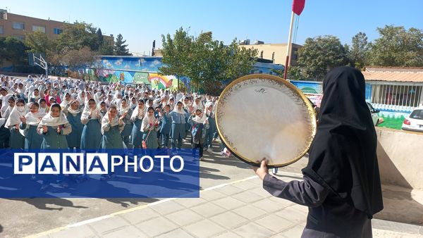 شادی و نشاط در روز جهانی کودک در دبستان لطیفه 