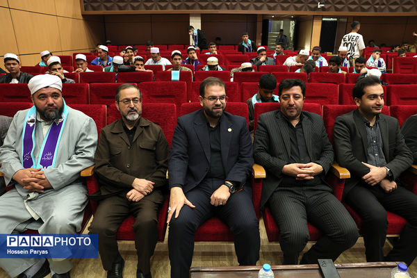 مراسم آموزش کاروان‌های عمره دانش‌آموزی به دانش‌آموزان عازم سرزمین وحی