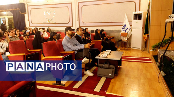 برگزاری شب شعر به زبان‌ها و گویش‌های بومی و محلی استان خراسان شمالی 
