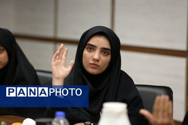 نشست اعضای کارگروه تدوین سند دوازدهمین دوره مجلس دانش‌آموزی جمهوری اسلامی ایران 