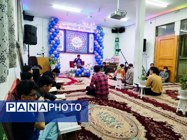 اختتامیه محفل انس با قرآن کریم انجمن قرآنی و هیئت محبان المهدی شهرستان کاشمر 