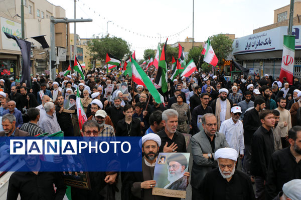 راهپیمایی نمازگزاران جمعه قم در محکومیت جنایات اردوگاه «النصیرات»