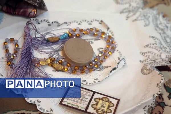 آغاز آیین معنوی اعتکاف در مصلای اسلامشهر با حضور گسترده نوجوانان