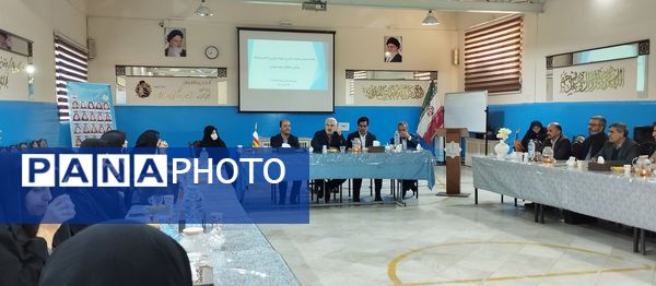 جلسه مدیران مدارس نمونه دولتی و خاص فرهنگ نواحی هفتگانه مشهد مقدس 