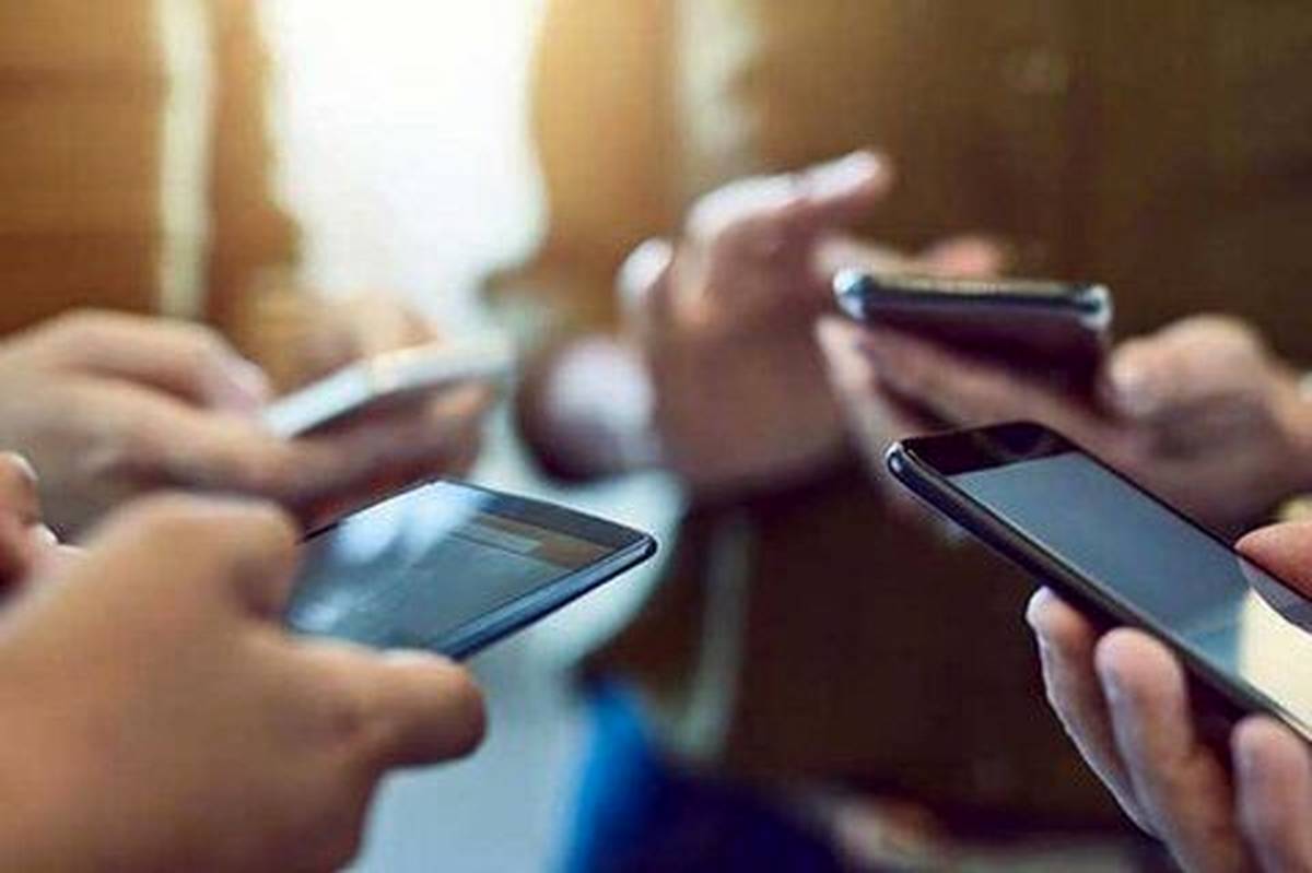 شبکههای اجتماعی، شمشیر دو لبه در سبک زندگی نوجوانان است