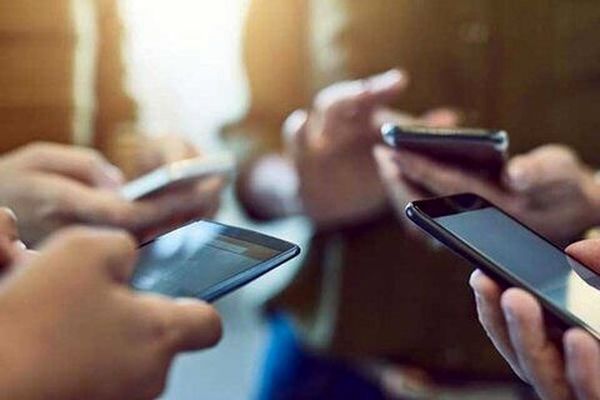 شبکه‌های اجتماعی، شمشیر دو لبه در سبک زندگی نوجوانان است